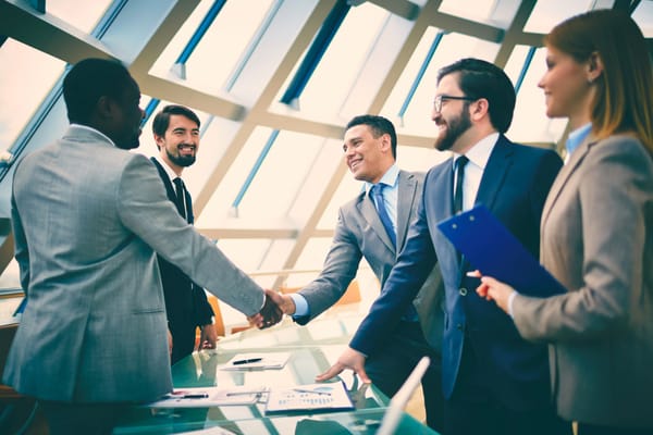 Conecta, crece y lidera: Cómo el networking impulsa a los líderes empresariales